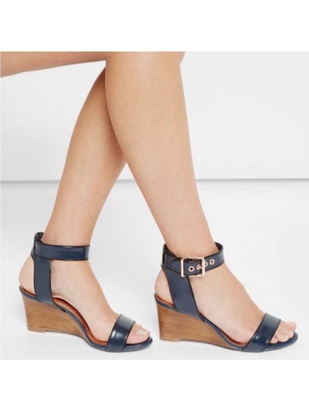 Ted Baker 41 10.5 Lernox Navy Brown Trim Stacked Wedge Sandals Gold Tone